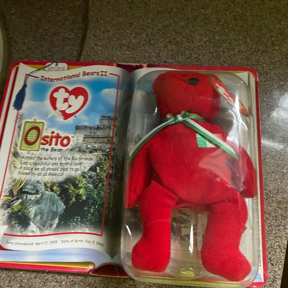 International bears 2 osito the bear sealed